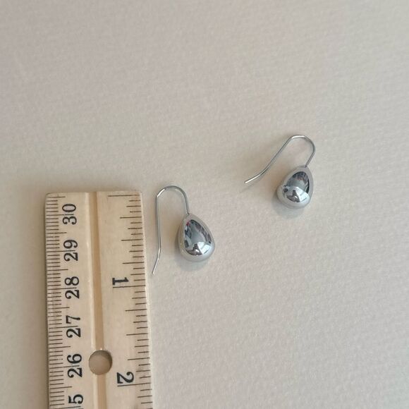 Silver Teardrop Earrings M1210 - Picture 4 of 4